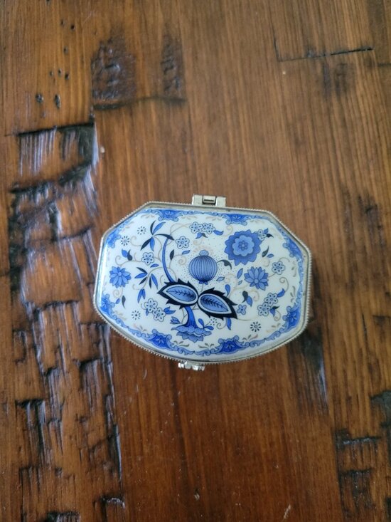 Other - Vintage small hinged Trinket Box